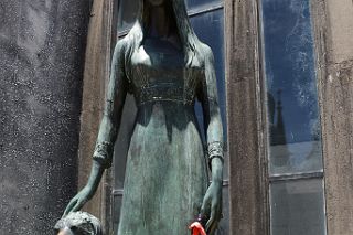 31 Statue Of Liliana Crociati de Szaszak In Her Wedding Dress And Her Dog Sabu By Sculptor Wieredovol Viladrich Recoleta Cemetery Buenos Aires